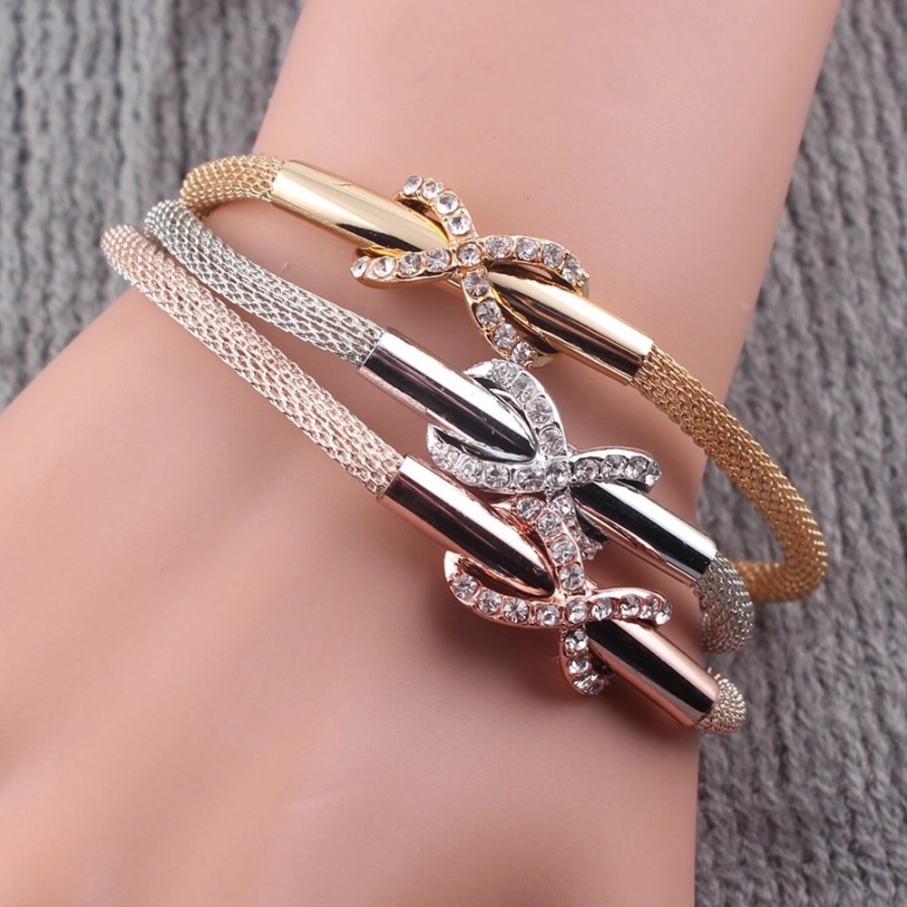 Triple infinity bracelet